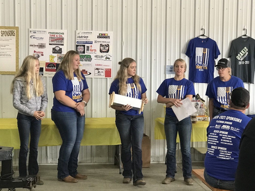 FFA students  giving out door prizes
